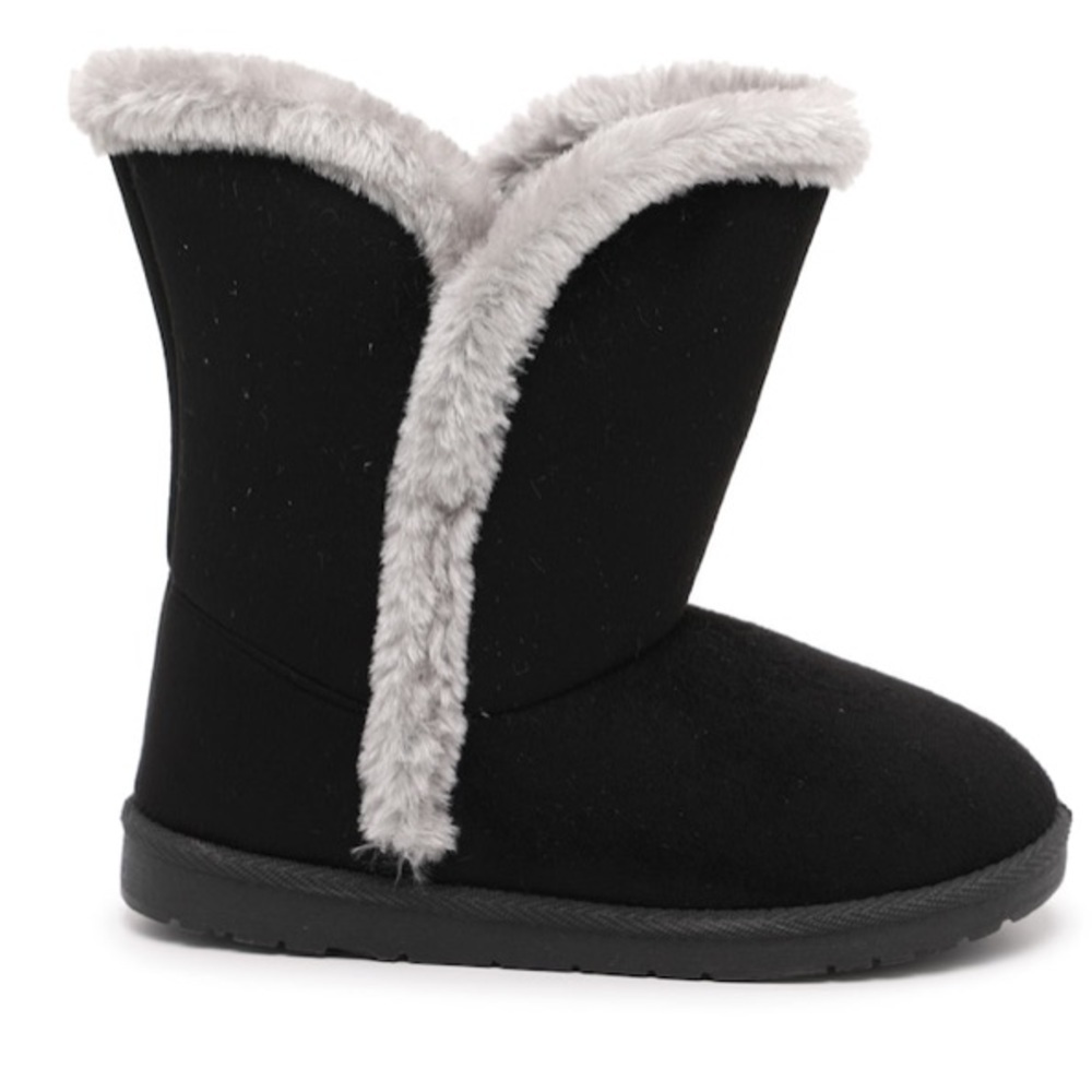 𝅺OLIVIA Miller Cozy Boots Size 6 New in Box
